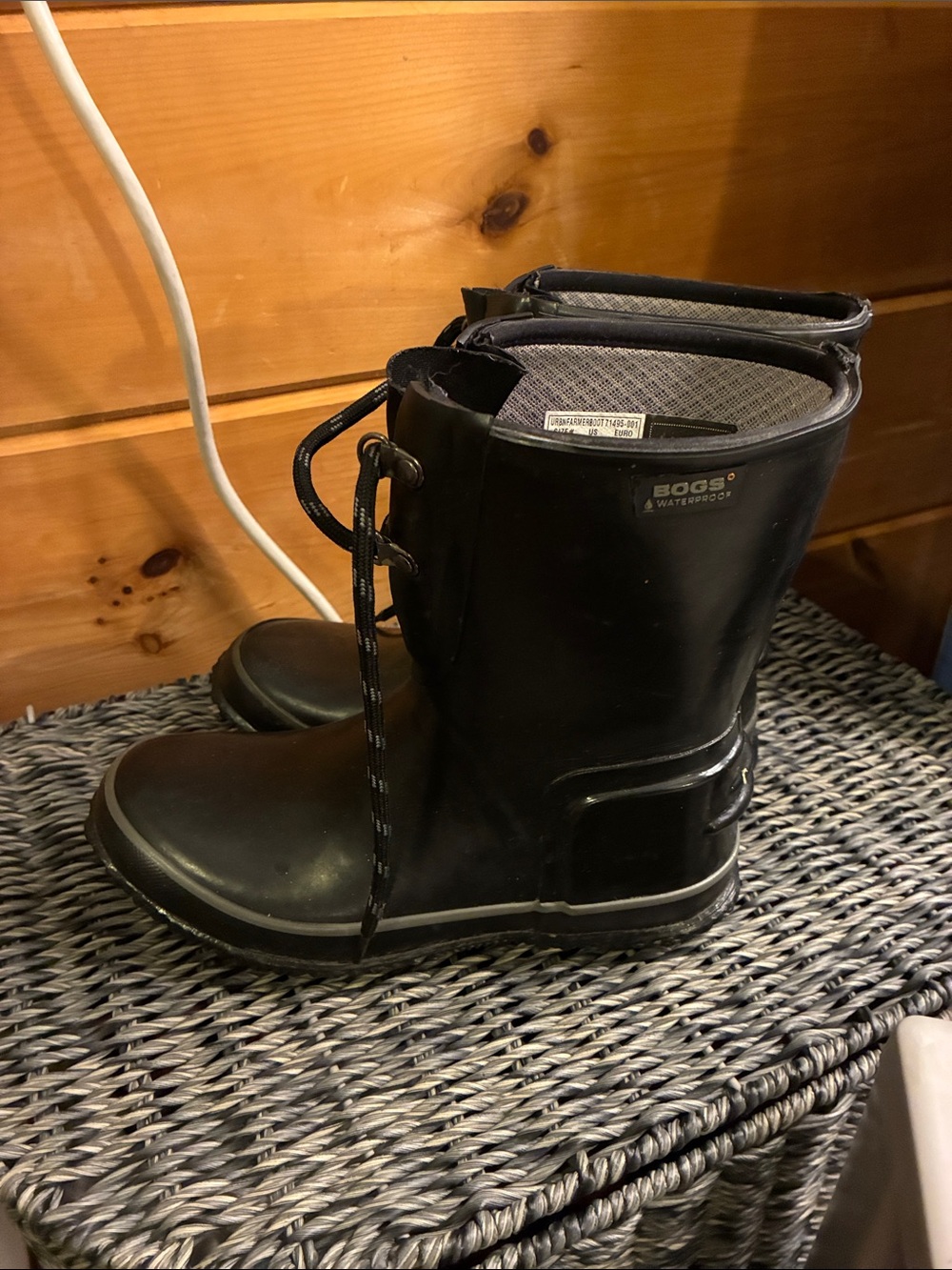 Bogs women’s Black Lace-Top Waterproof Rain Boots